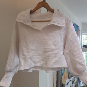 American Eagle Outfitters V-Neck Cropped Sweater